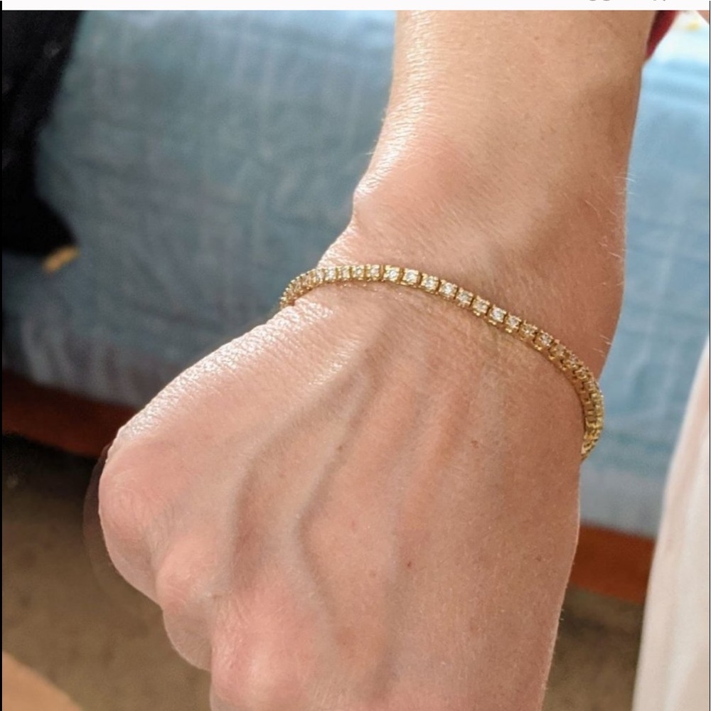 2.17 Ct Diamond 14K Gold Tennis Bracelet w/receipt